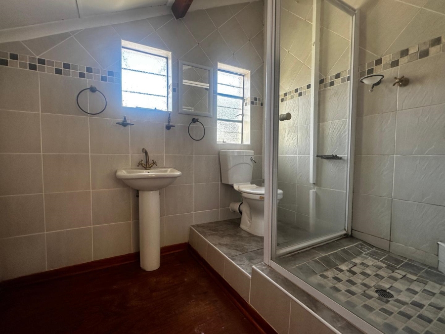 4 Bedroom Property for Sale in Heuwelsig Free State